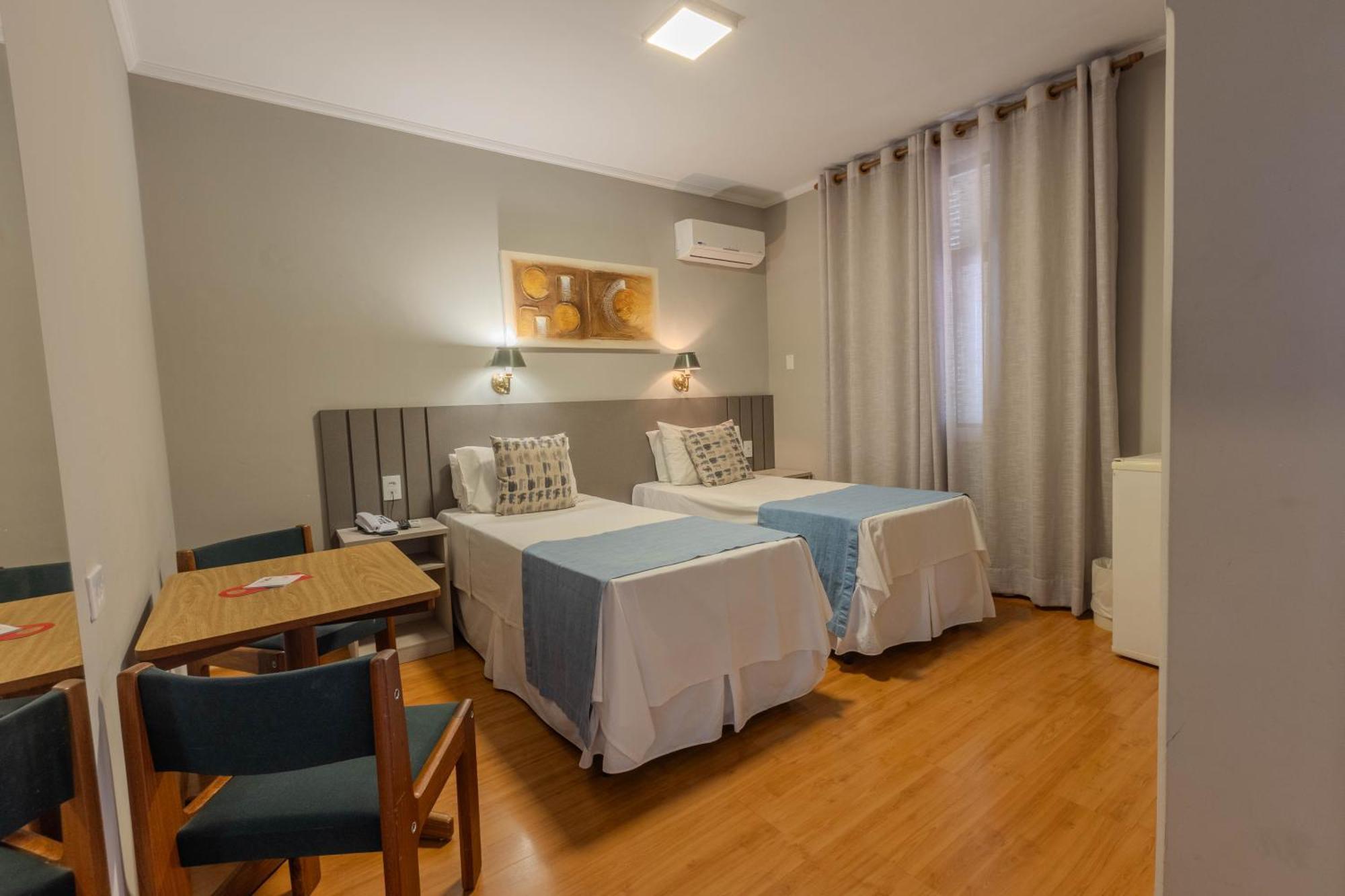 Hotel Minas Gerais โปโซส เด คาลดัส ภายนอก รูปภาพ
